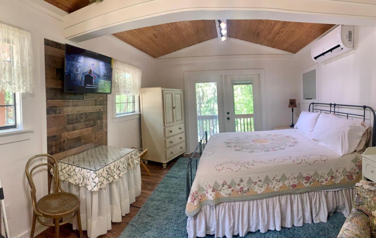 Lamb'S Rest Inn New Braunfels Exterior photo